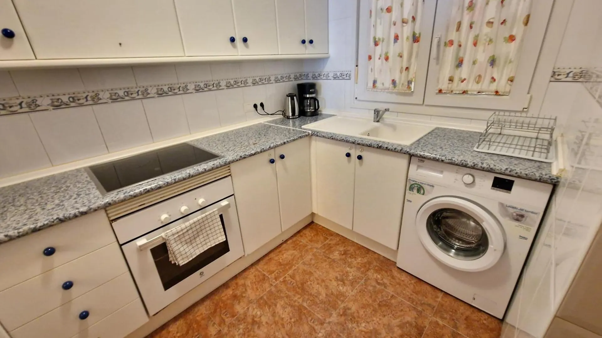 Apartamentos Latin Nerja 0*,